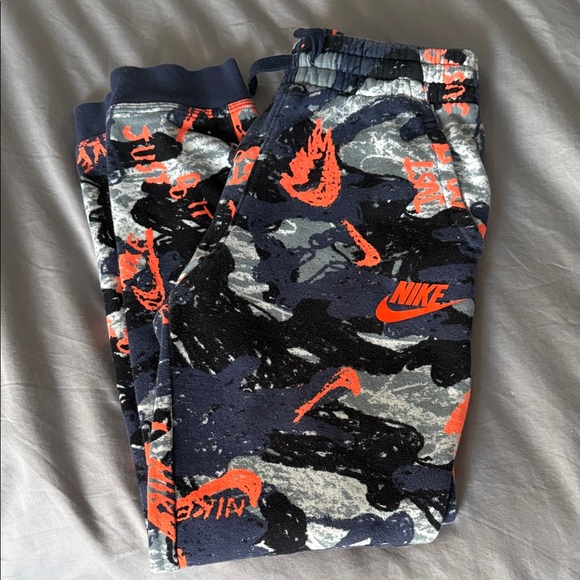 Nike Kids Graphic Camo Joggers - Picture 1 of 4